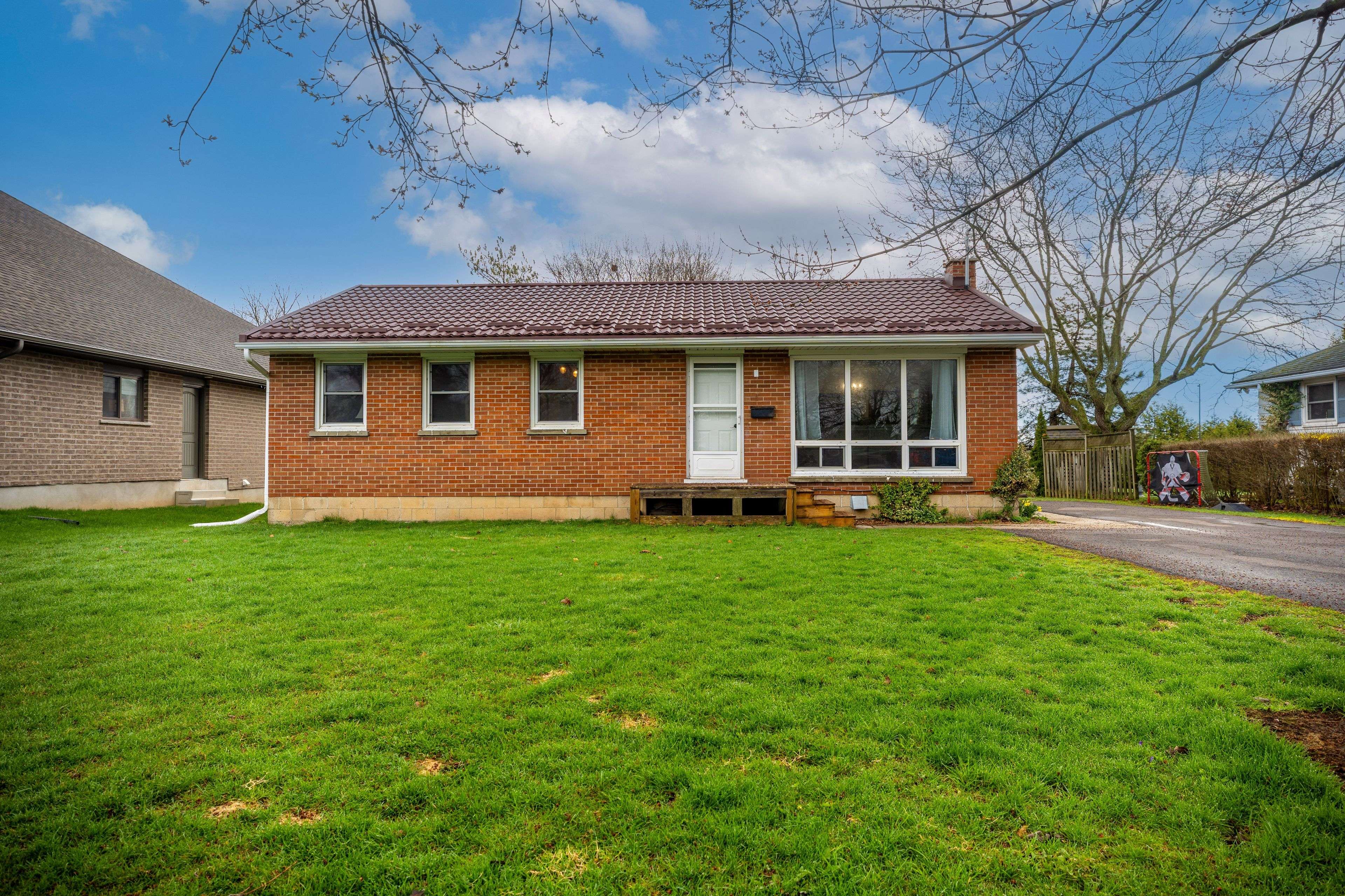 194 Centennial AVE, Central Elgin, ON N5R 5B2