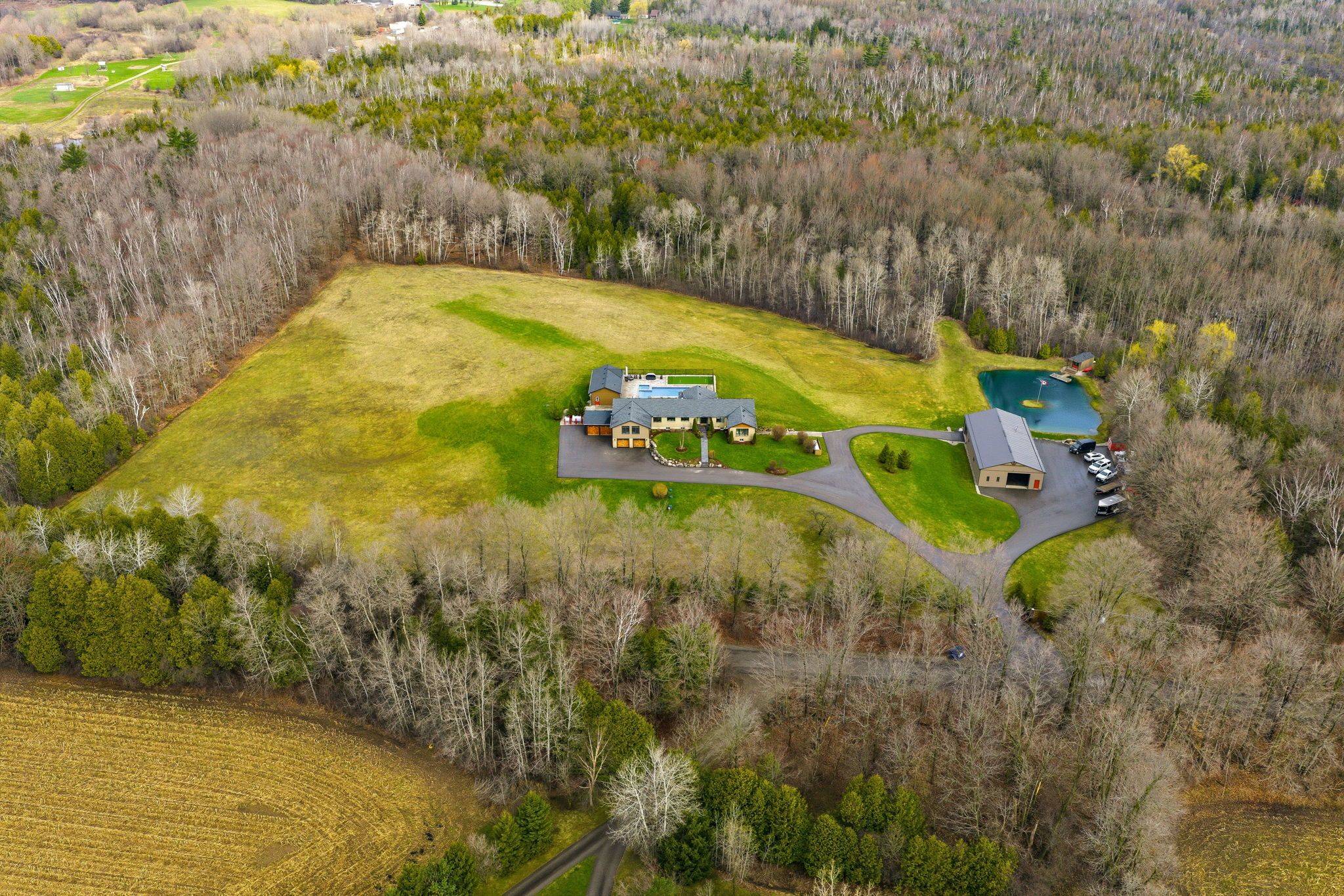 1371 10th Concession RD W, Hamilton, ON N0B 2J0