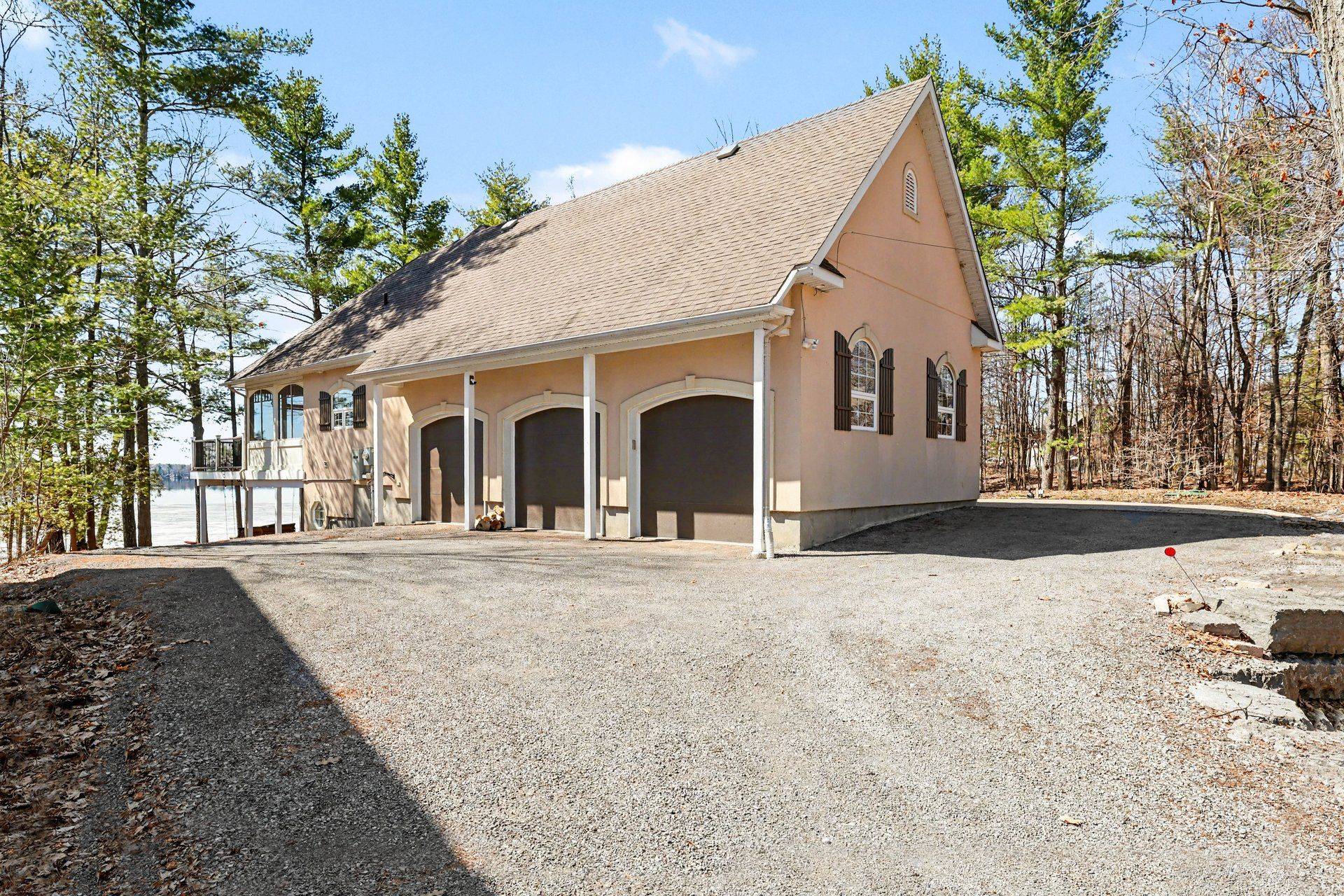 4136 Armitage AVE, Constance Bay - Dunrobin - Kilmaurs - Woodlawn, ON K0A 1T0