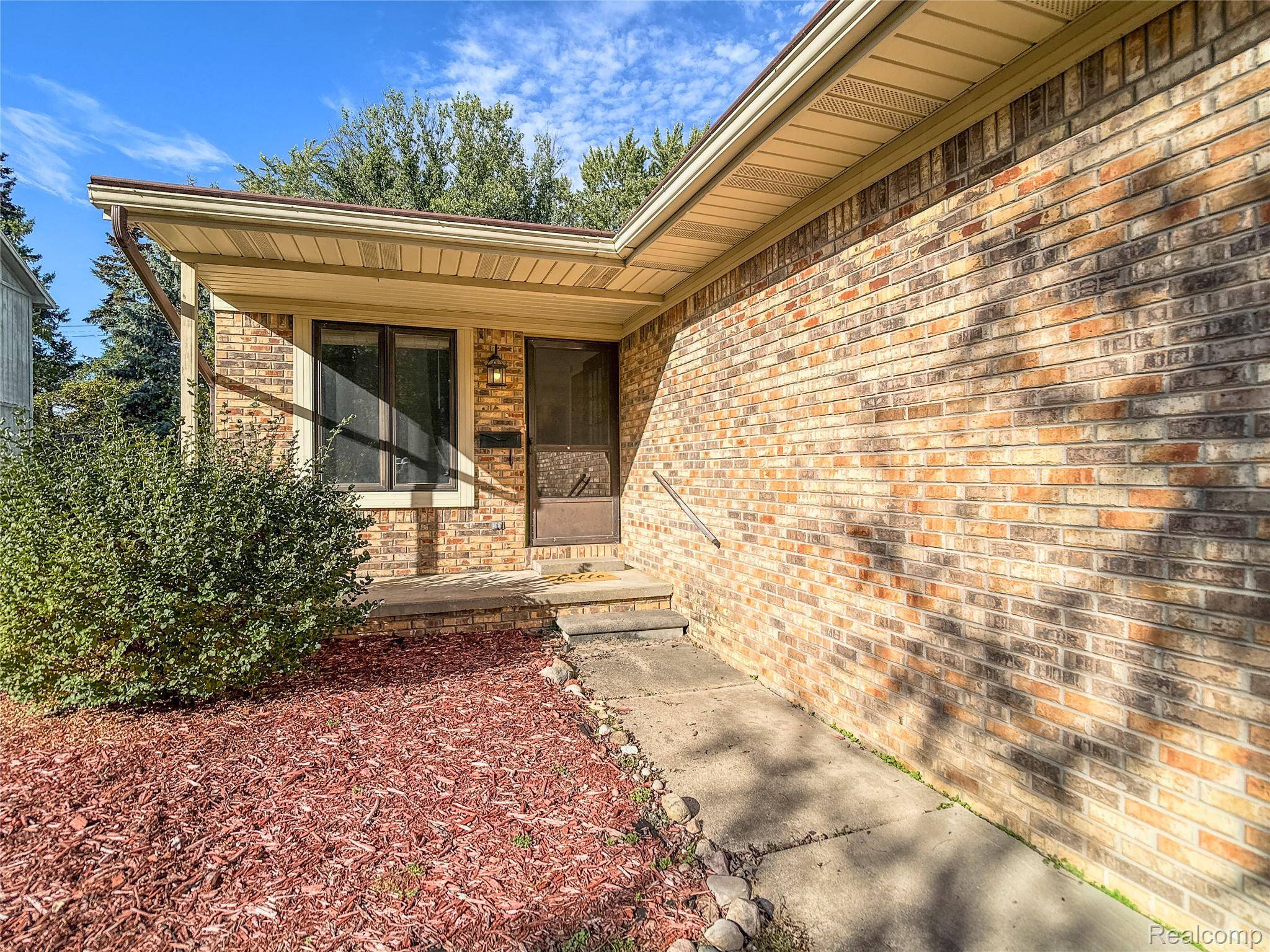 914 North RD, Fenton, MI 48430