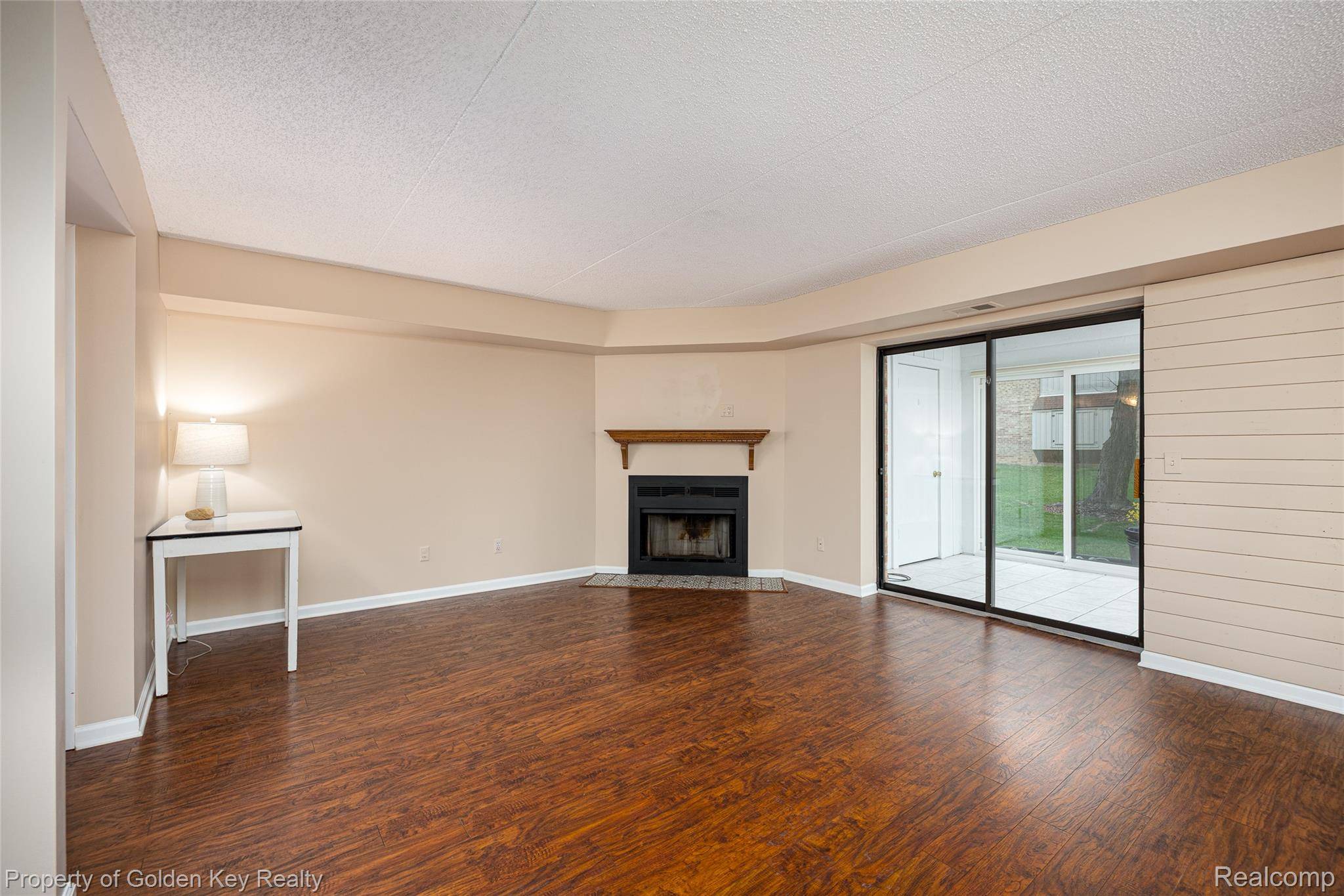 17953 University Park DR, Livonia, MI 48152