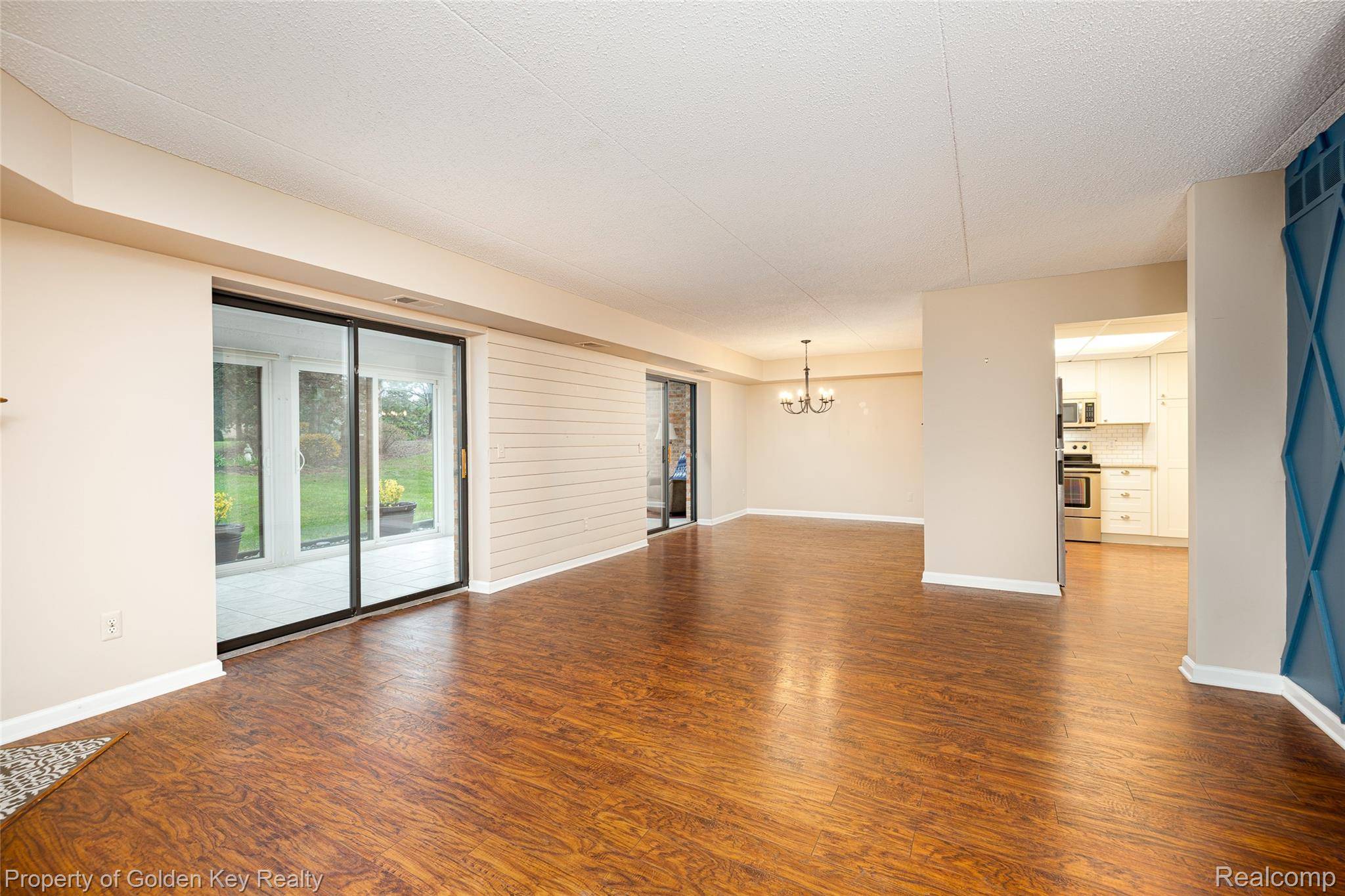 17953 University Park DR, Livonia, MI 48152