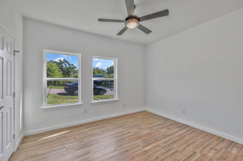 2617 Hillside Drive, Granbury, TX 76048