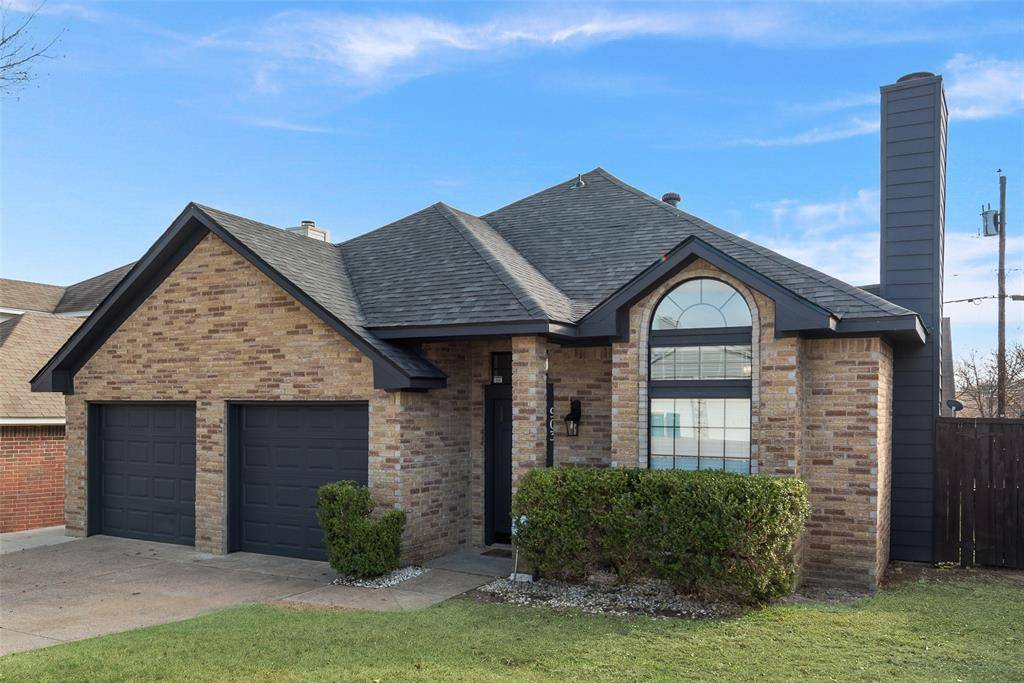 903 Ragland Drive, Cedar Hill, TX 75104