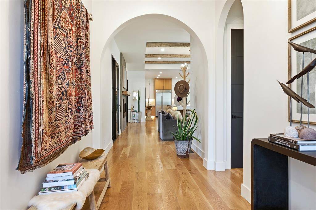 806 Thomasson Drive, Dallas, TX 75208