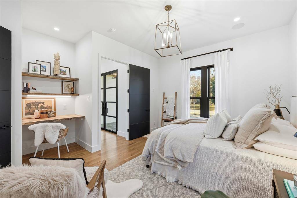 806 Thomasson Drive, Dallas, TX 75208