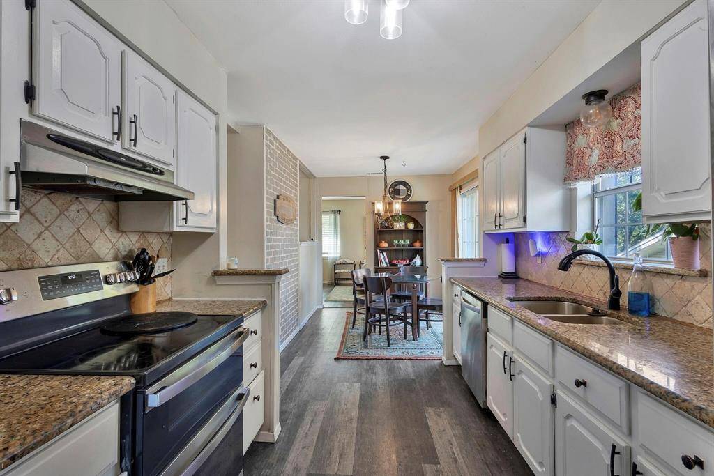 402 Kenway Street, Rockwall, TX 75087