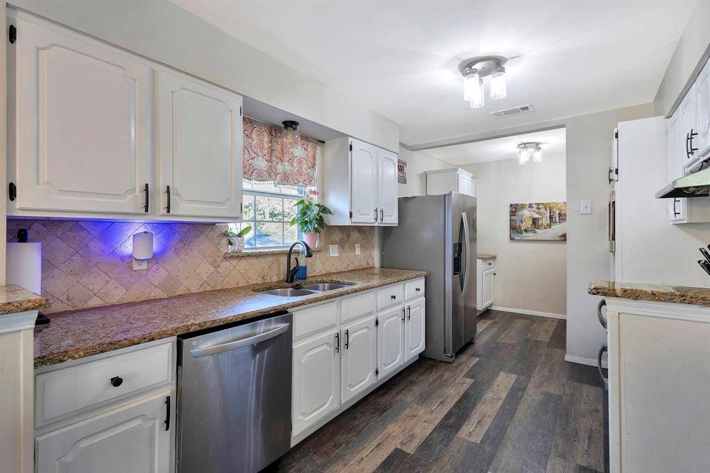 402 Kenway Street, Rockwall, TX 75087