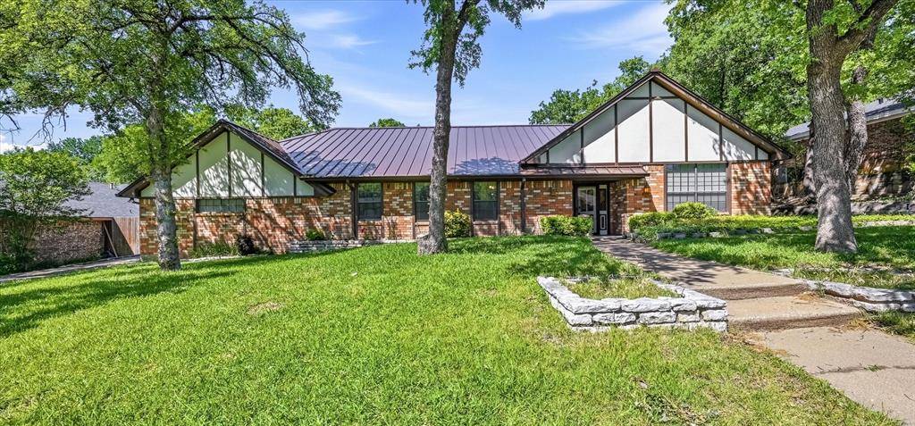 1509 Schumac Lane, Bedford, TX 76022