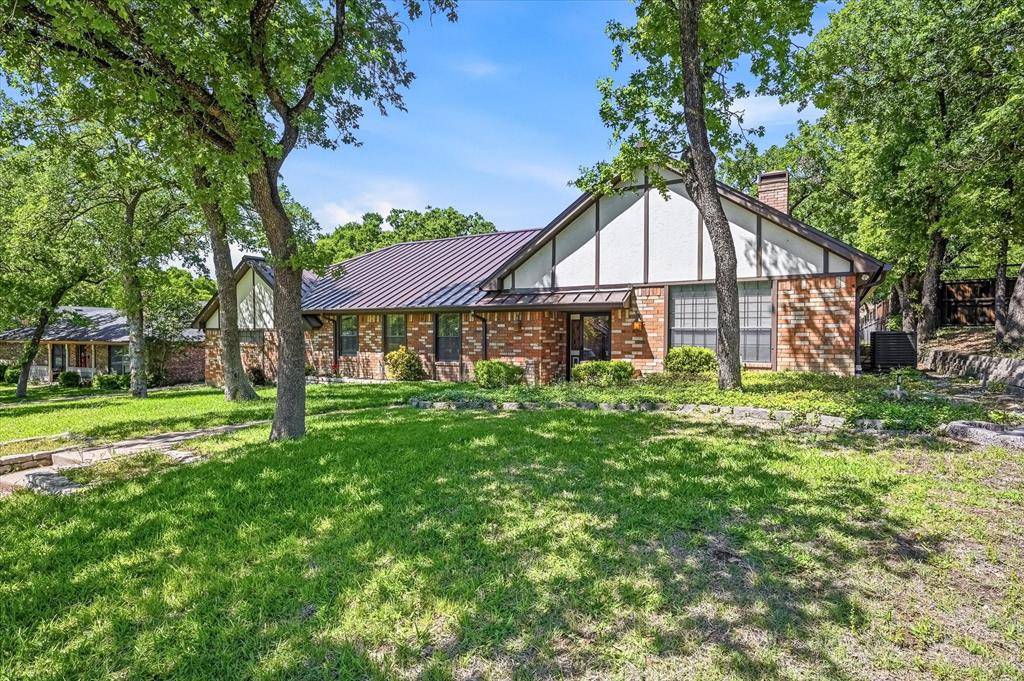 1509 Schumac Lane, Bedford, TX 76022