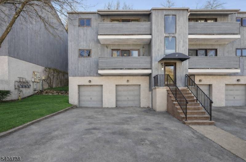 27 Espy Rd #A7, Caldwell Boro Twp., NJ 07006