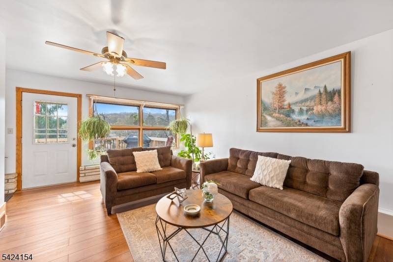 41 Swartswood Rd, Newton Town, NJ 07860