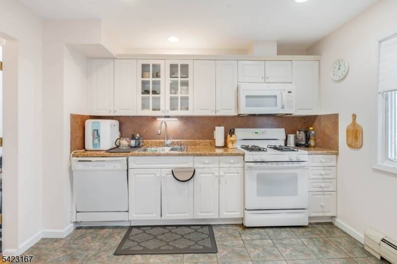 120 E Edsall Blvd, Palisades Park Boro, NJ 07650