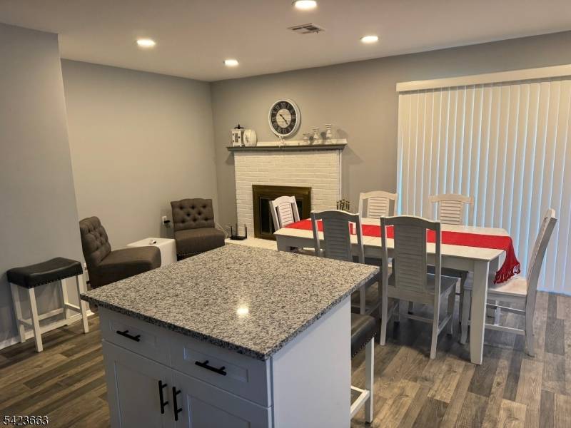 1 Ashcroft Ln, Berkeley Twp., NJ 08757