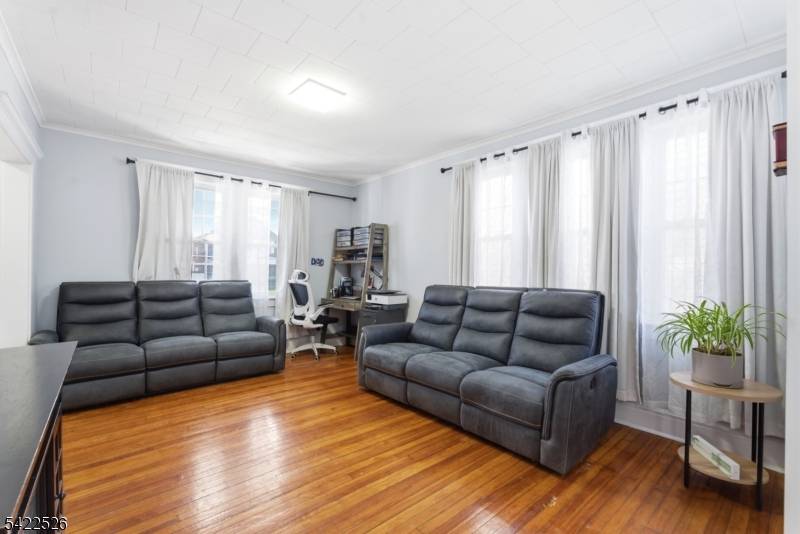 140 Grove Ave, Woodbridge Twp., NJ 07095