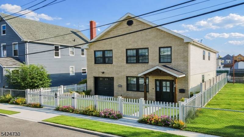 134 Union St, Carteret Boro, NJ 07008