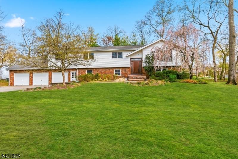 8 Bogert Rd, Montville Twp., NJ 07058