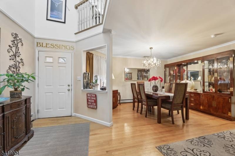 7 Valen Ct, Franklin Lakes Boro, NJ 07417