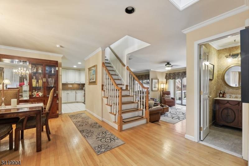 7 Valen Ct, Franklin Lakes Boro, NJ 07417