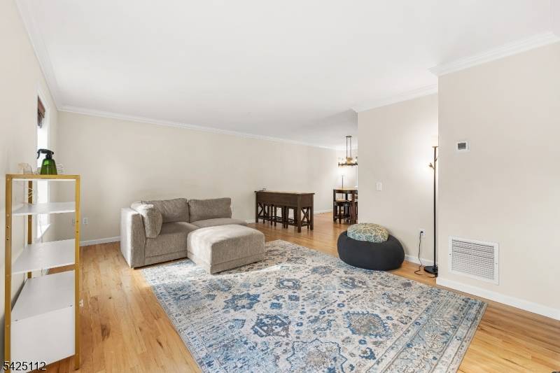 112 Peapack Road unit 2, Far Hills Boro, NJ 07931