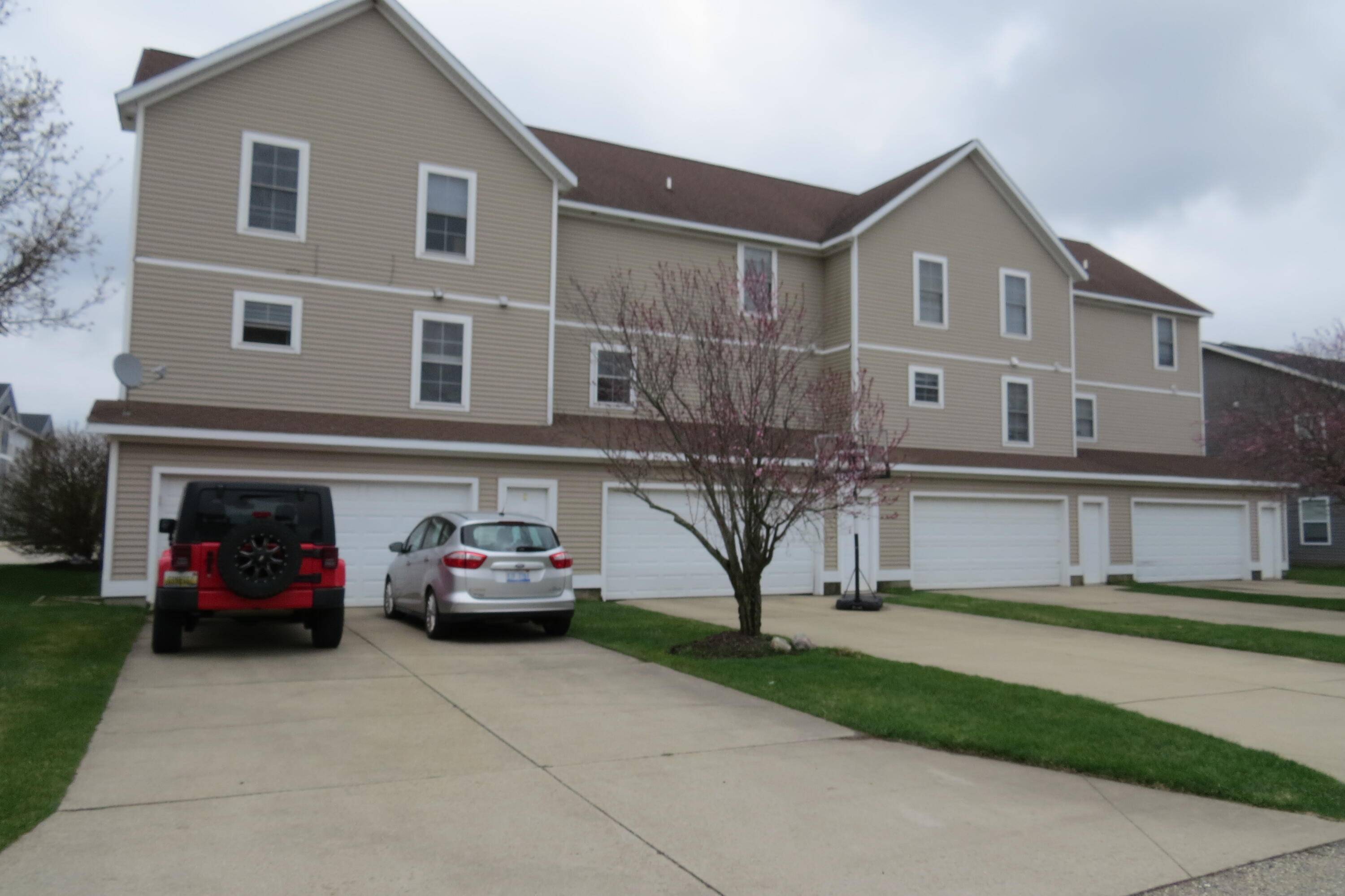 2122 Sherwood AVE, Holland City, MI 49423