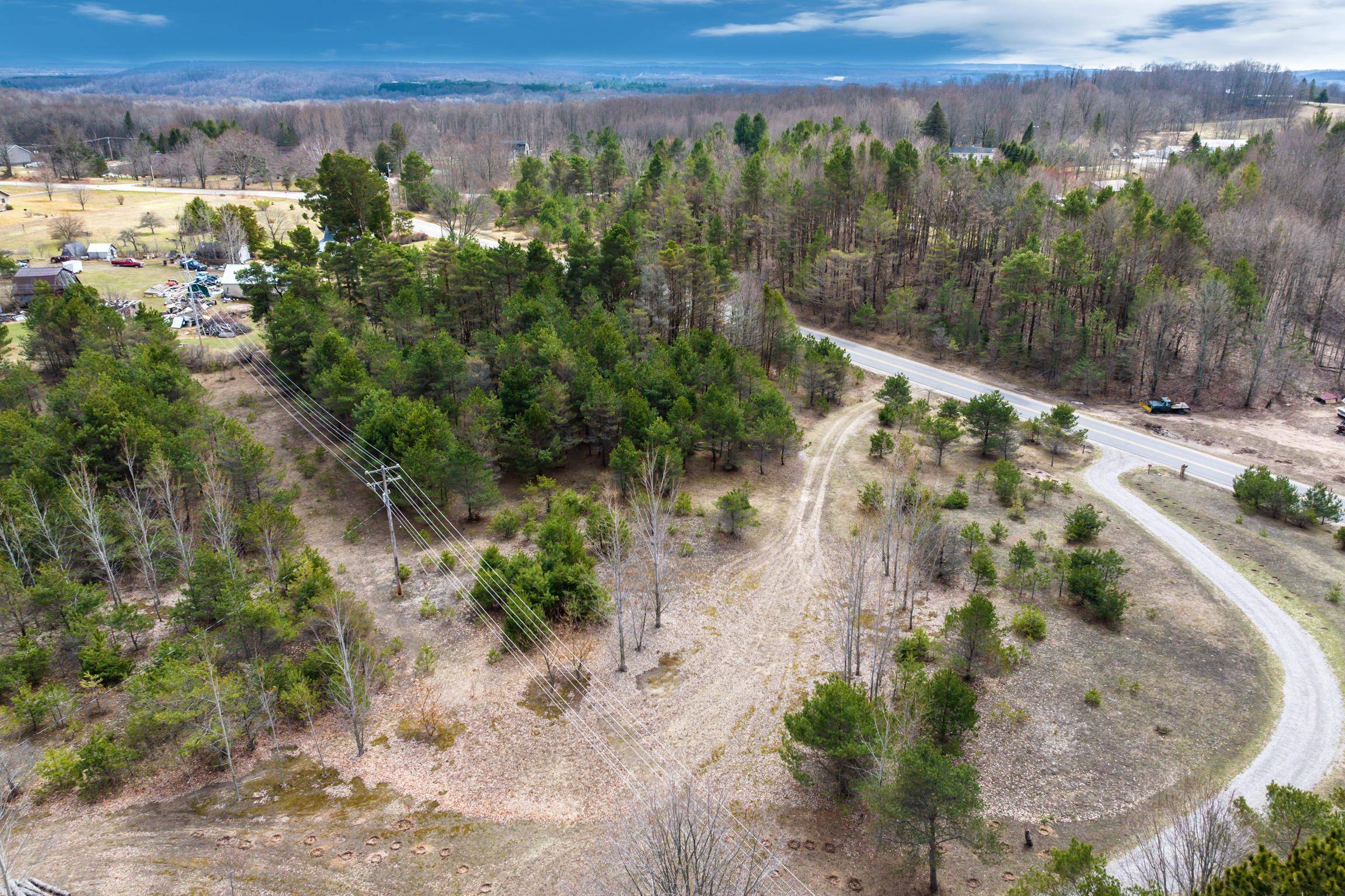 000 Case RD, Benzonia Twp, MI 46917