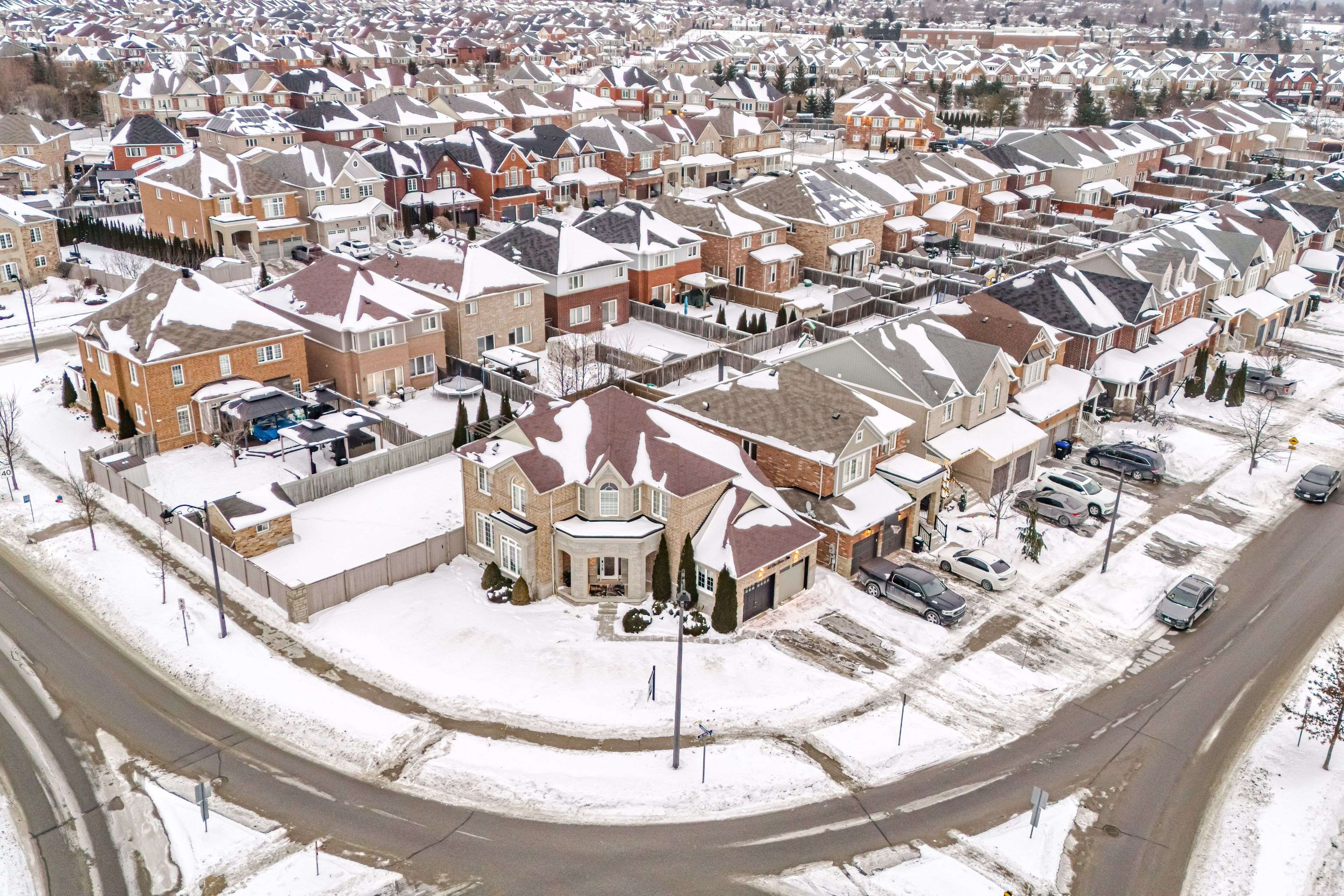 132 Blue Dasher BLVD, Bradford West Gwillimbury, ON L3Z 0E5