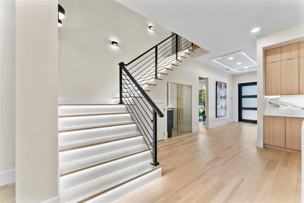 4717 Linnet Lane, Dallas, TX 75209