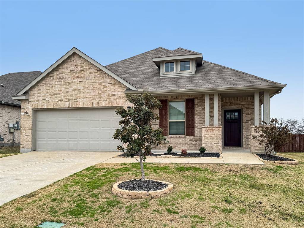 413 Vawter Drive, Van Alstyne, TX 75495