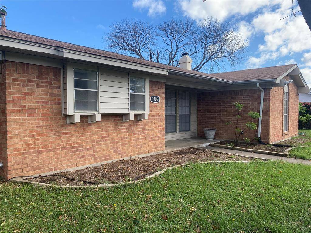 1703 Baltimore Drive, Richardson, TX 75081