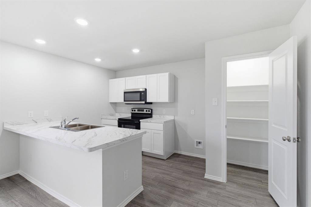 805 Bluffview Drive, Cleburne, TX 76031