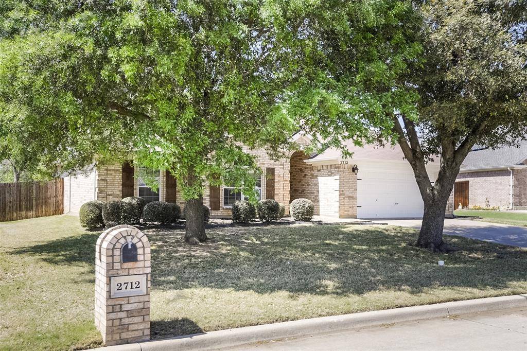 2712 Ferncrest Trail, Mansfield, TX 76063