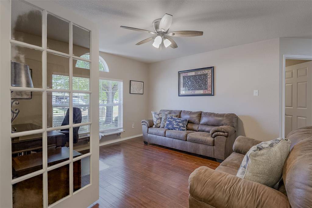 2712 Ferncrest Trail, Mansfield, TX 76063