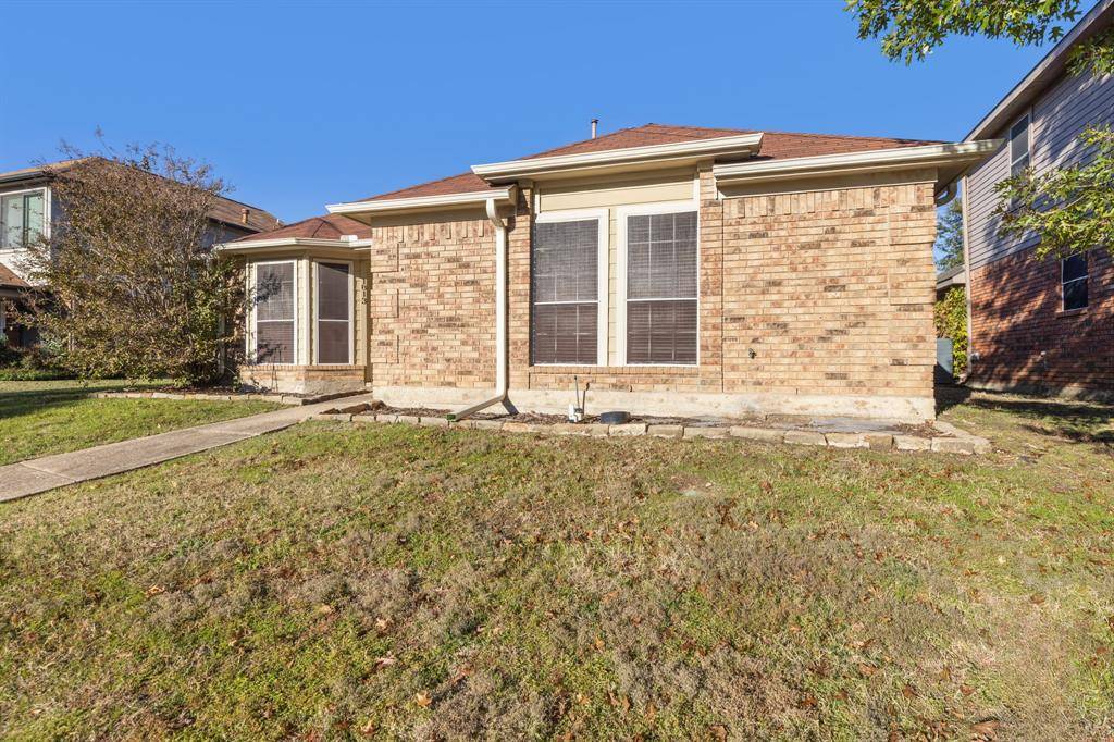 1813 Frosted Hill Drive, Carrollton, TX 75010