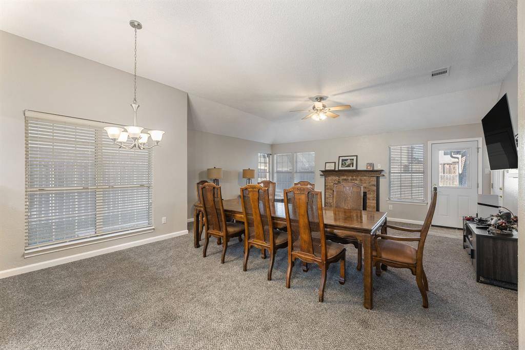 1813 Frosted Hill Drive, Carrollton, TX 75010