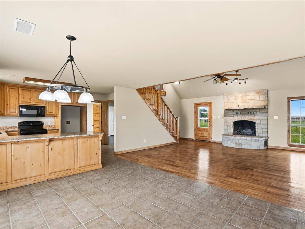 6568 Michael Road, Sanger, TX 76266