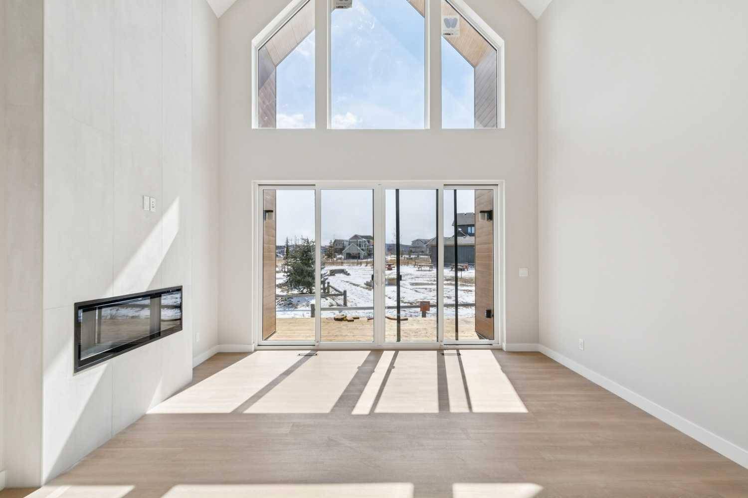 37 Cottageclub LN, Rural Rocky View County, AB T4C1B1