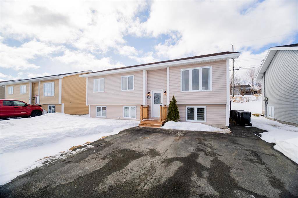 16 Cessna Street, St. John's, NL A1A 5Y4