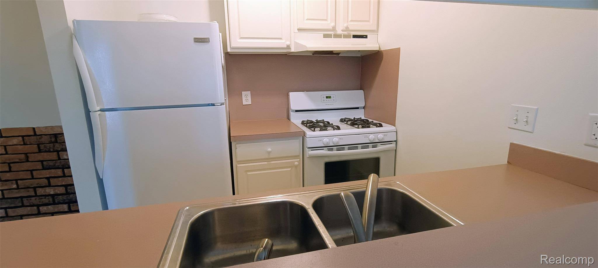 6907 Harvard Lane LN, Canton Charter Township, MI 48187