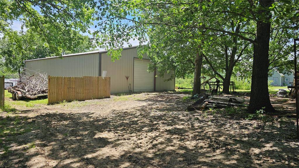 223 W 2nd Street, Bonham, TX 75418
