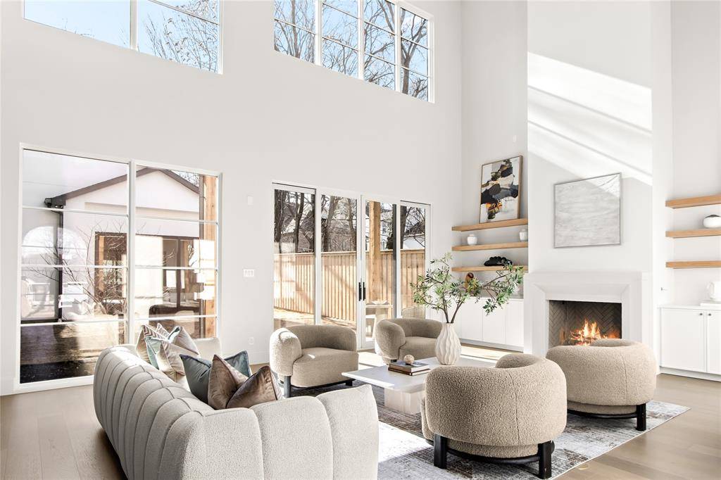 7330 Casa Loma Avenue, Dallas, TX 75214