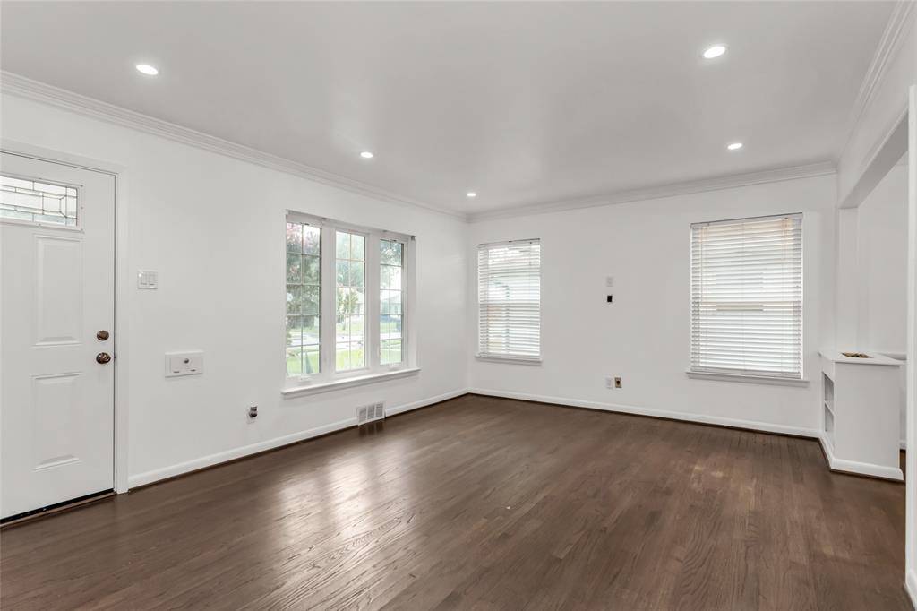 3727 Hawick Lane, Dallas, TX 75220