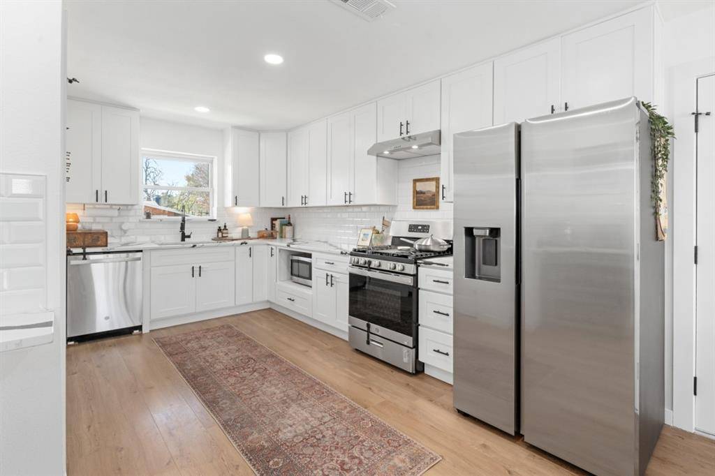 2321 Hartline Drive, Dallas, TX 75228