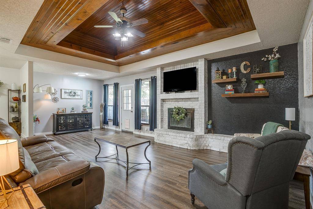 3300 Sherwood Street, Willow Park, TX 76087