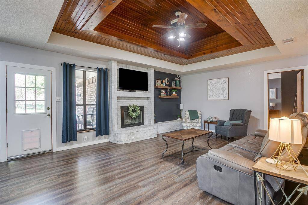 3300 Sherwood Street, Willow Park, TX 76087