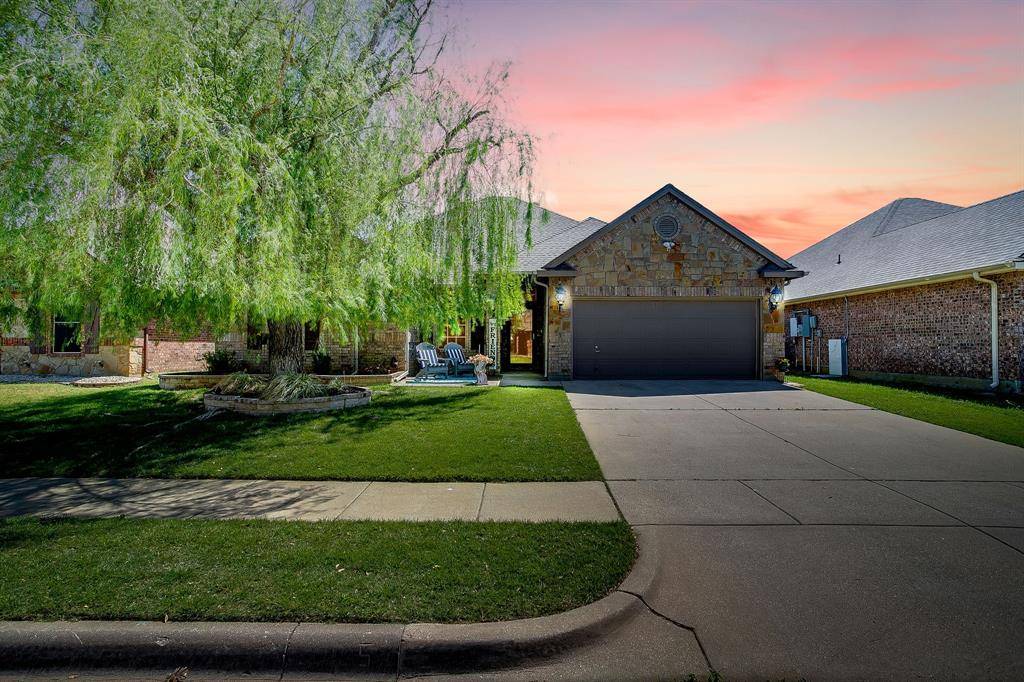 1733 Colorado Drive, Burleson, TX 76028