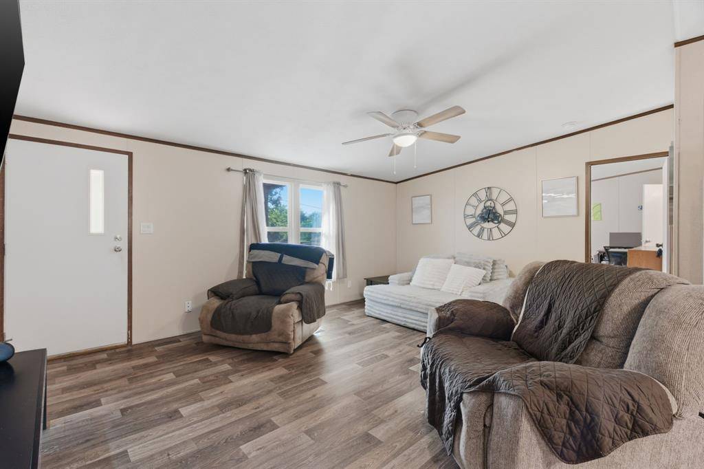 1404 Sheri Lane N, Pelican Bay, TX 76020