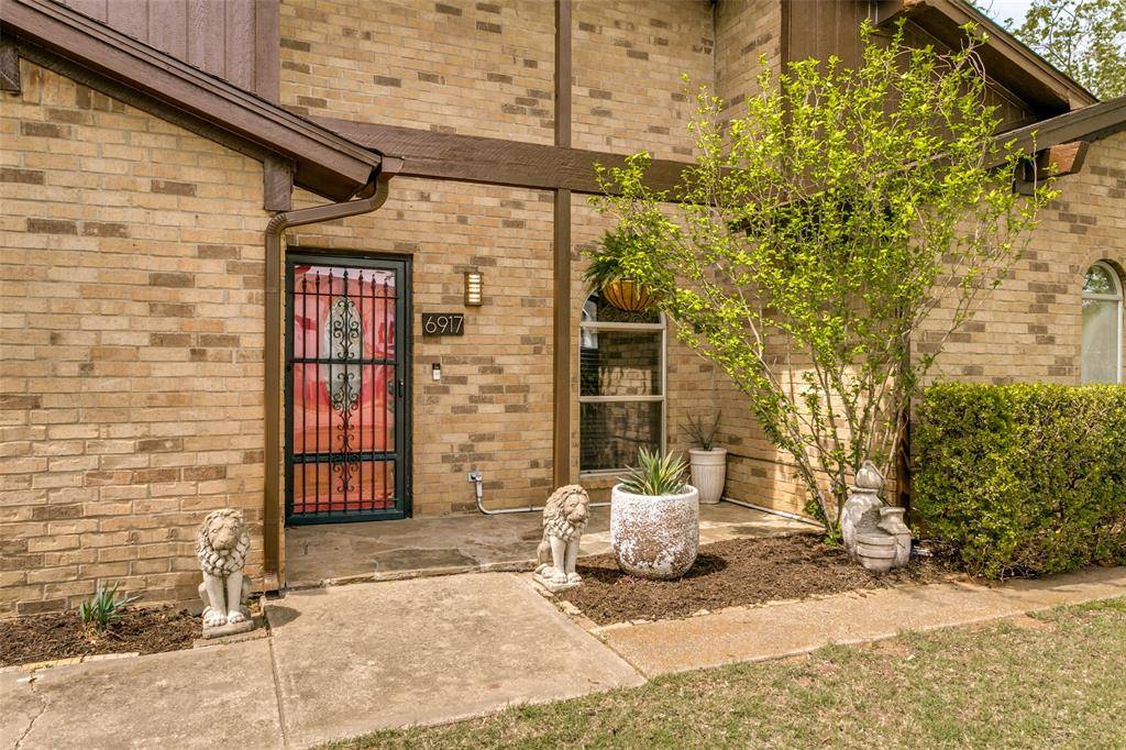 6917 Smithfield Road, North Richland Hills, TX 76182