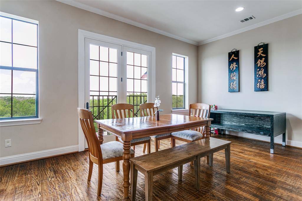 1132 Hemingway Lane, Irving, TX 75063