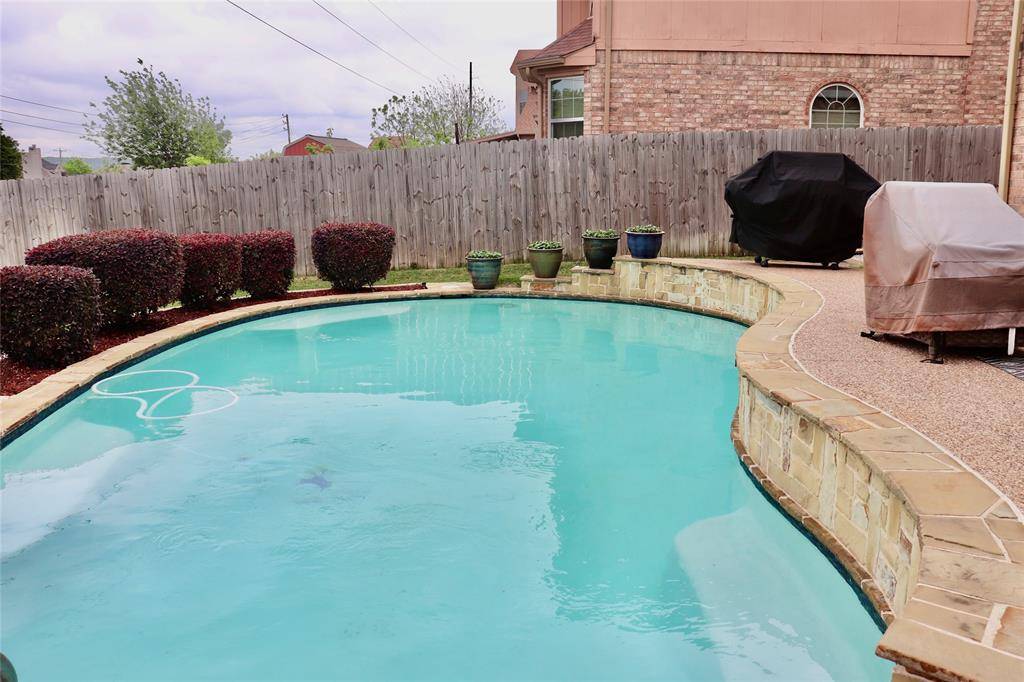1222 Belmont Drive, Grand Prairie, TX 75052